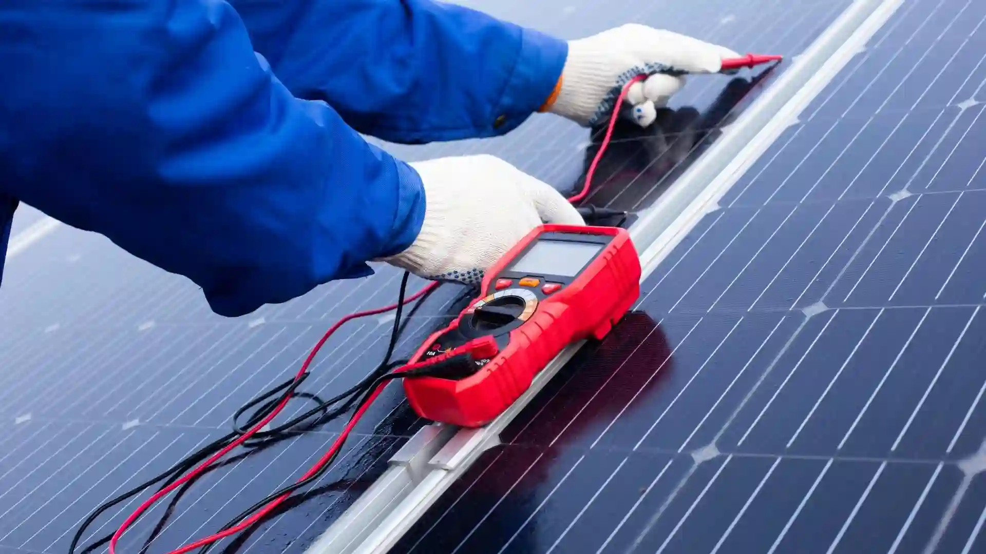 太陽光発電のパワコンの交換費用は？負担を抑える方法も紹介